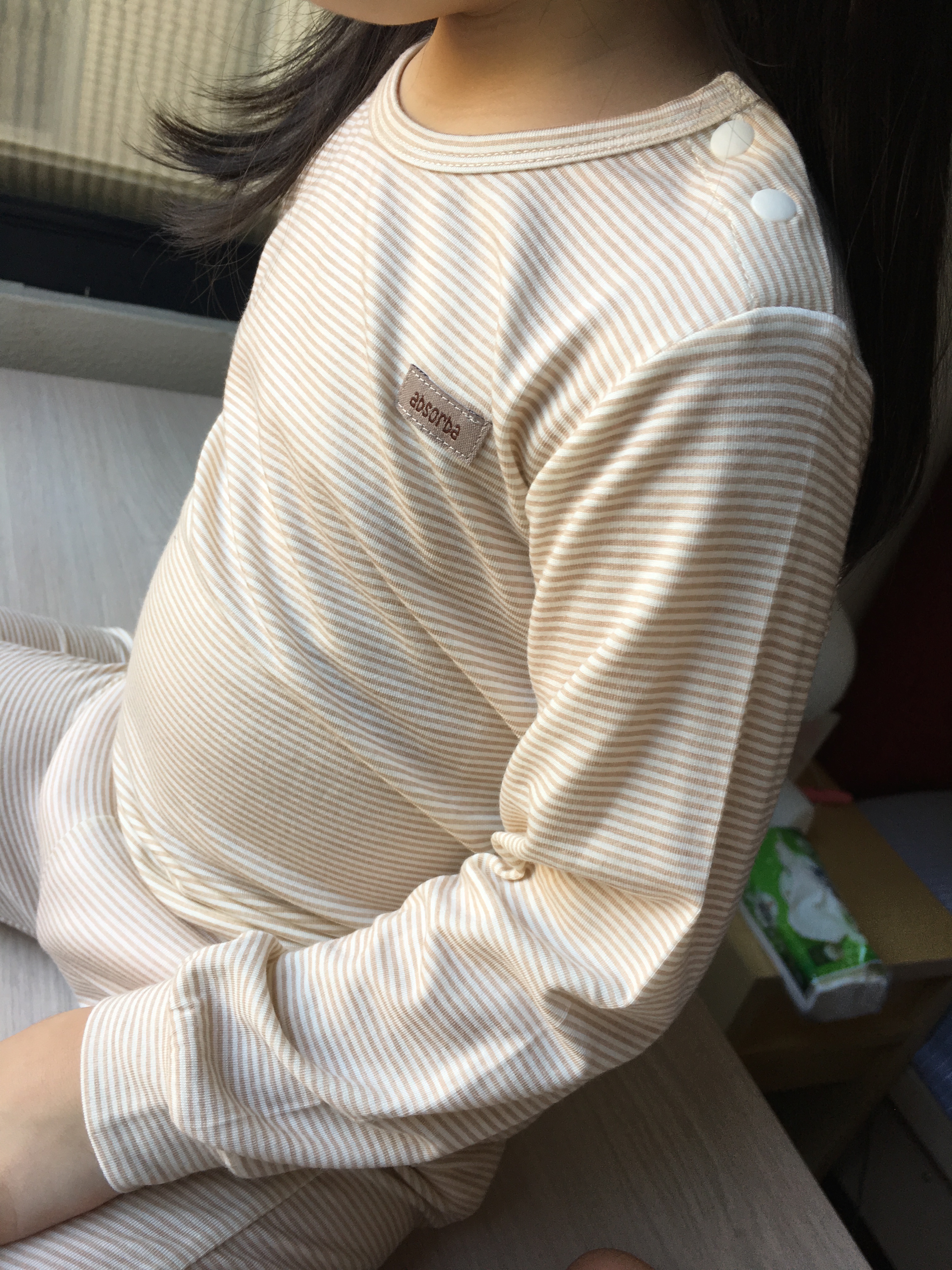 領口設計位置剛好不會太高也不會過低 領口設計位置剛好不會太高也不會過低