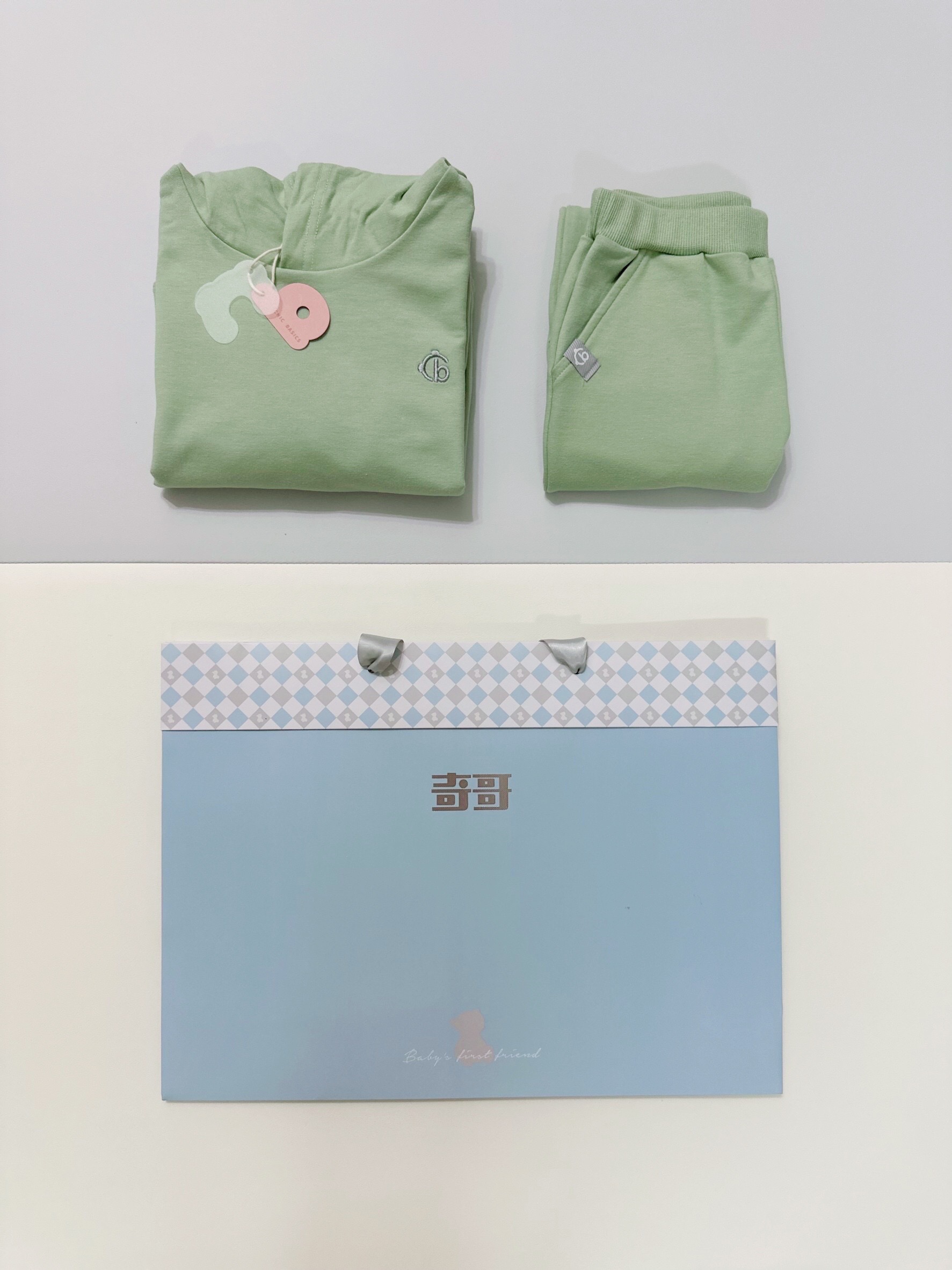 【CHIC BASICS】服飾體驗分享 - 奇哥 online store